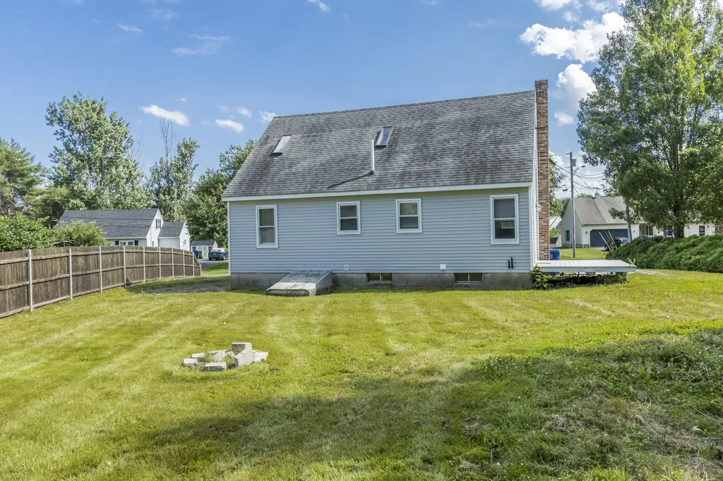 35 Sterling Drive Westbrook ME 04092