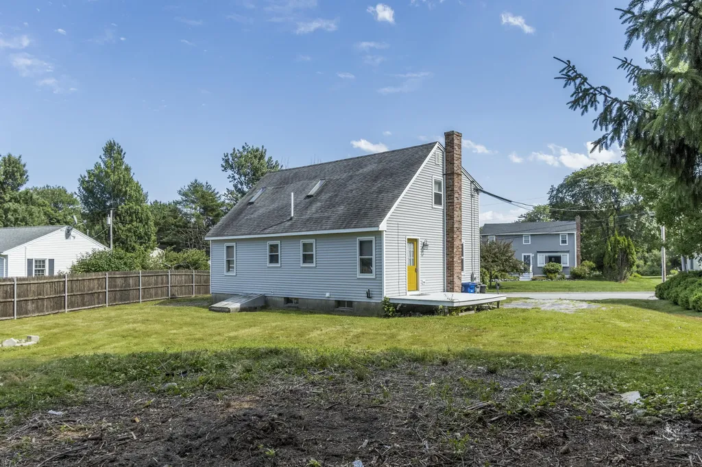 35 Sterling Drive Westbrook ME 04092