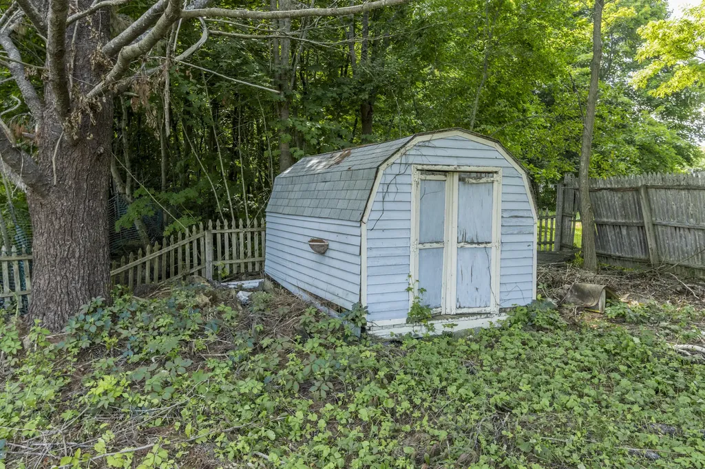 35 Sterling Drive Westbrook ME 04092