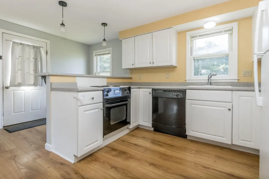 35 Sterling Drive Westbrook ME 04092