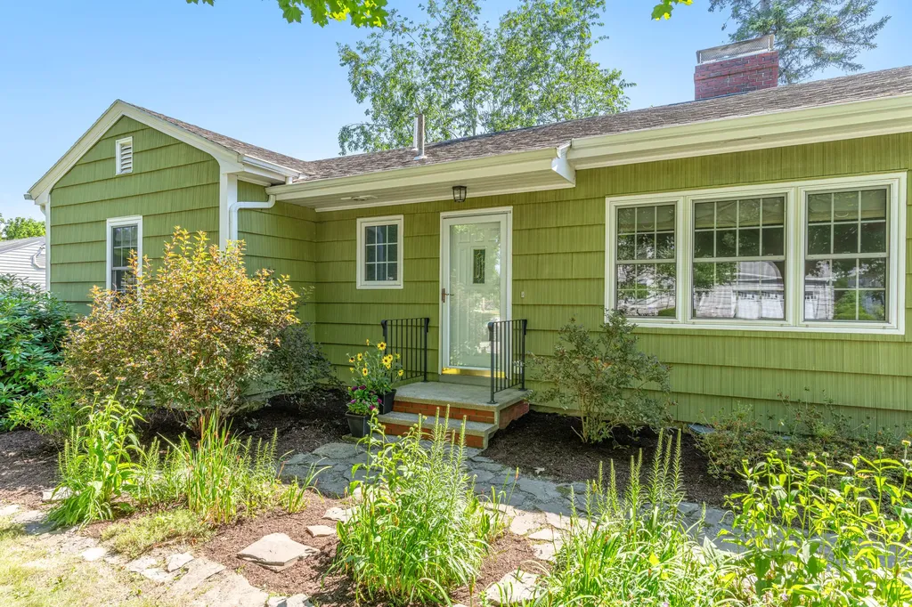 13 Brookside Road Portland ME 04103
