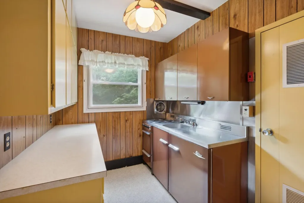 88 Hillside Avenue Auburn ME 04210
