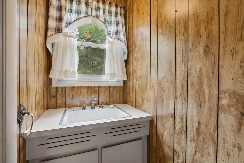 88 Hillside Avenue Auburn ME 04210