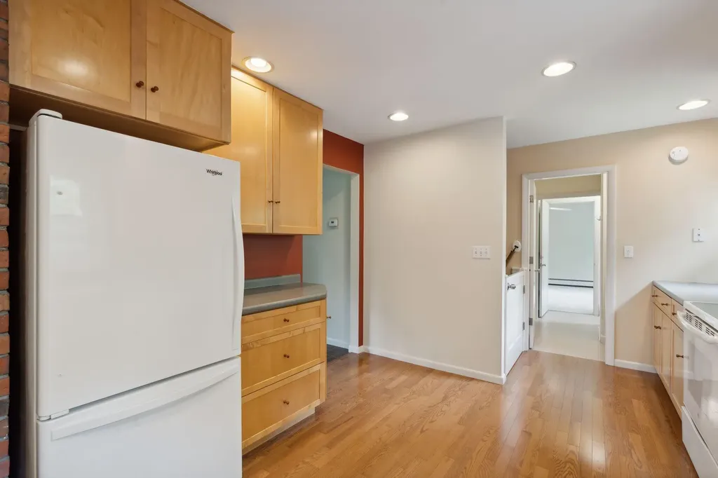 88 Hillside Avenue Auburn ME 04210