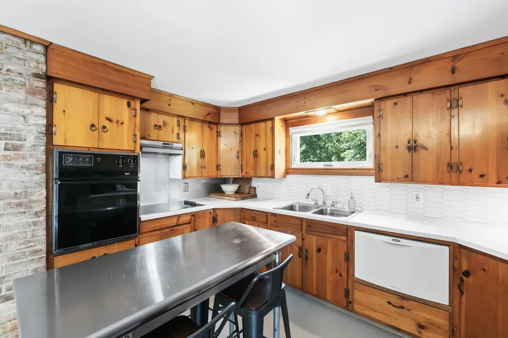 137 Bow Street Freeport ME 04032