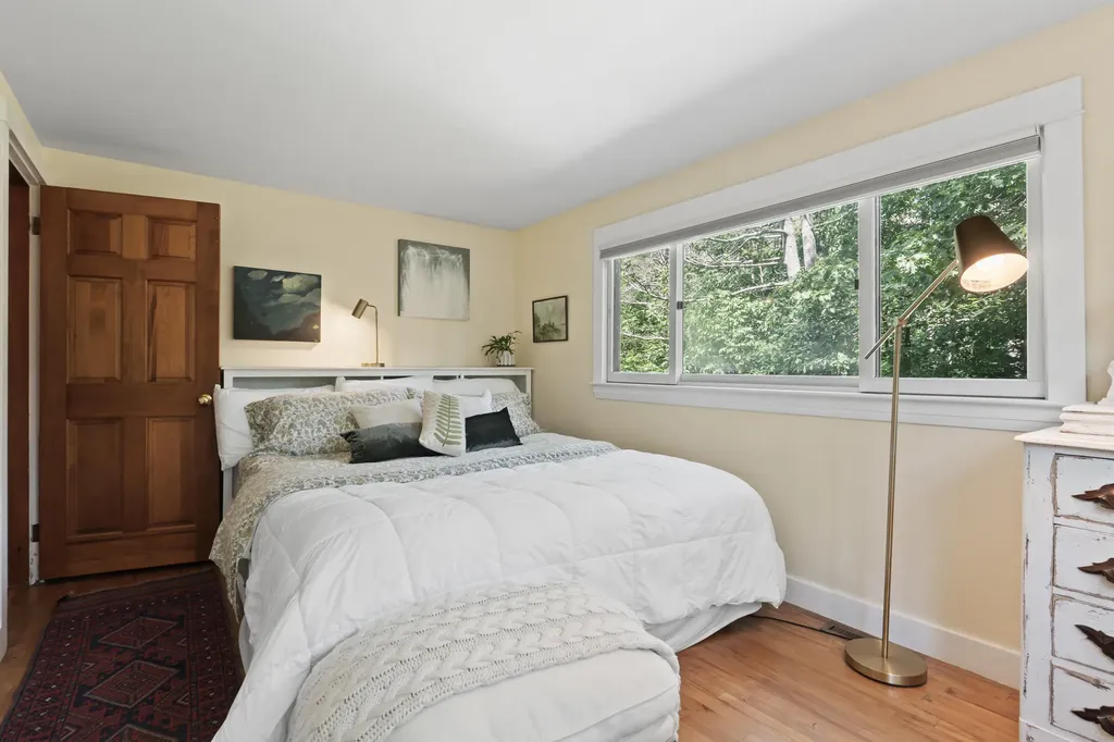 137 Bow Street Freeport ME 04032