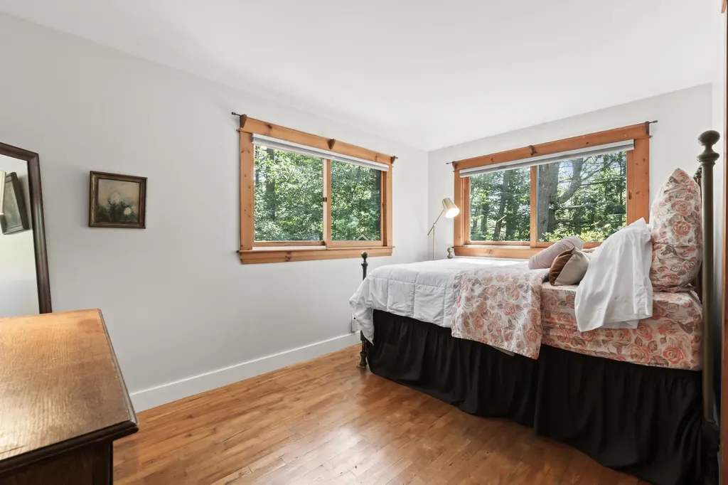 137 Bow Street Freeport ME 04032