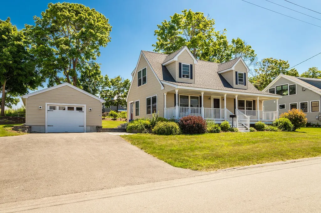 81 Crescent Street Rockland ME 04841