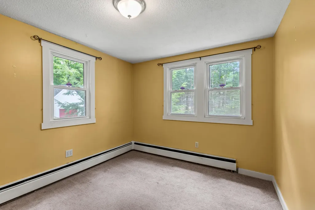 6 Bishop Road Poland ME 04274