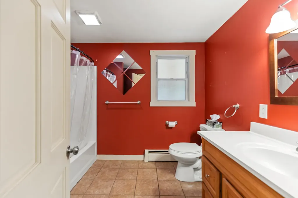 6 Bishop Road Poland ME 04274