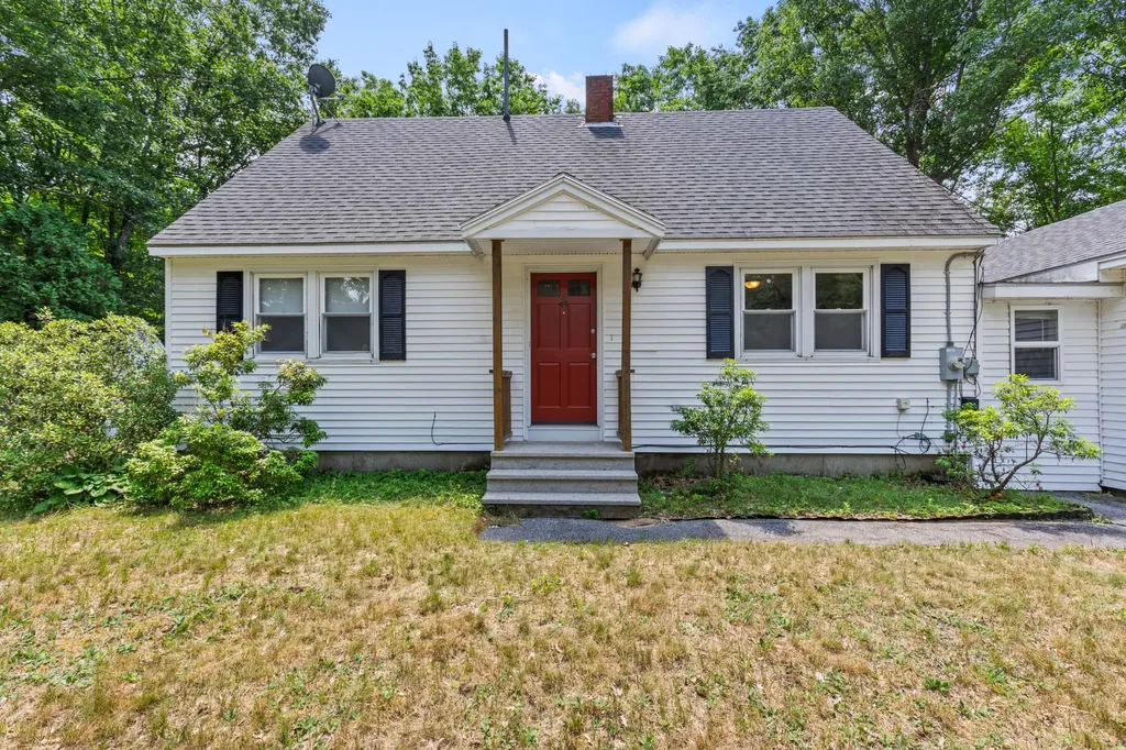 6 Bishop Road Poland ME 04274