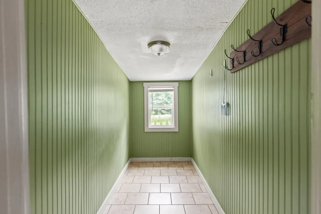 6 Bishop Road Poland ME 04274