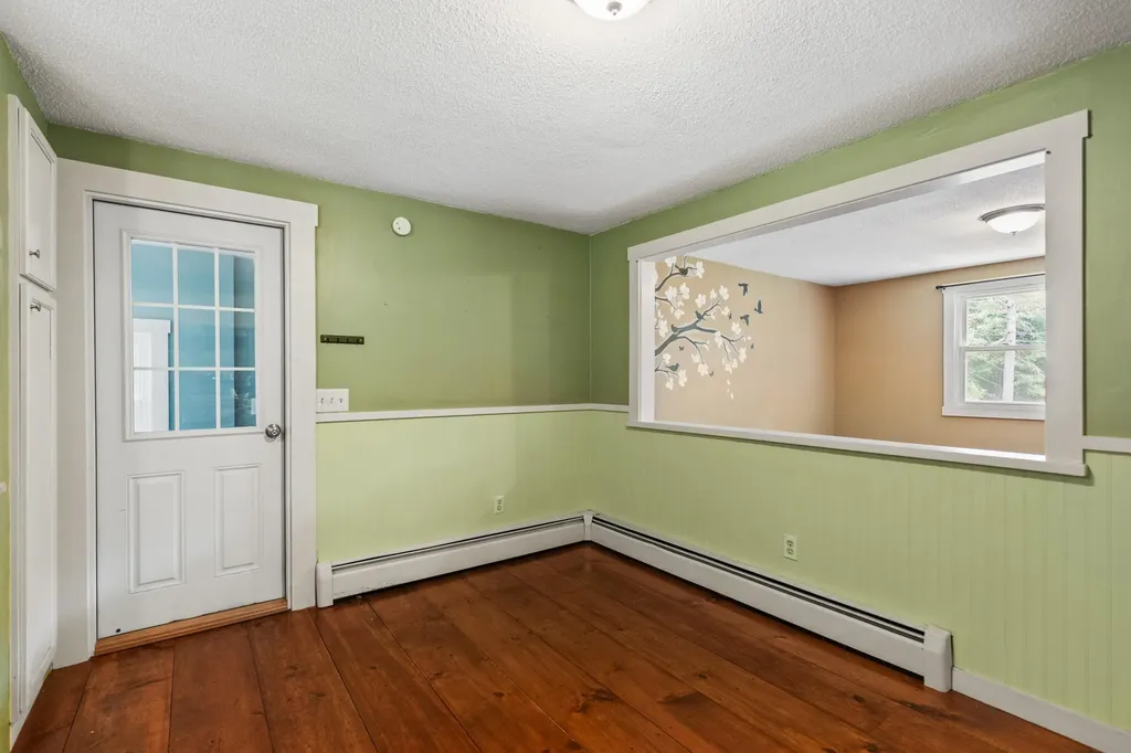 6 Bishop Road Poland ME 04274