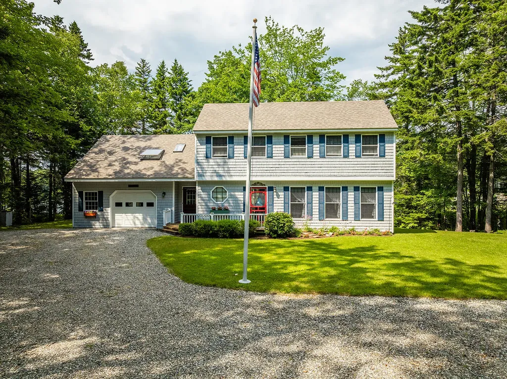 152 Scraggle Point Road Saint George ME 04859