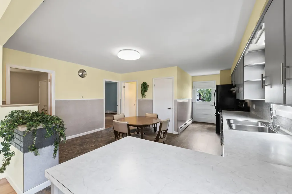 147 Highland Avenue Lewiston ME 04240