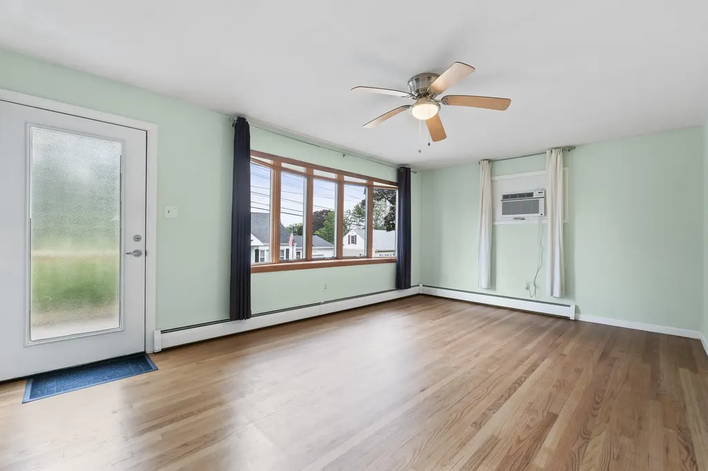 147 Highland Avenue Lewiston ME 04240