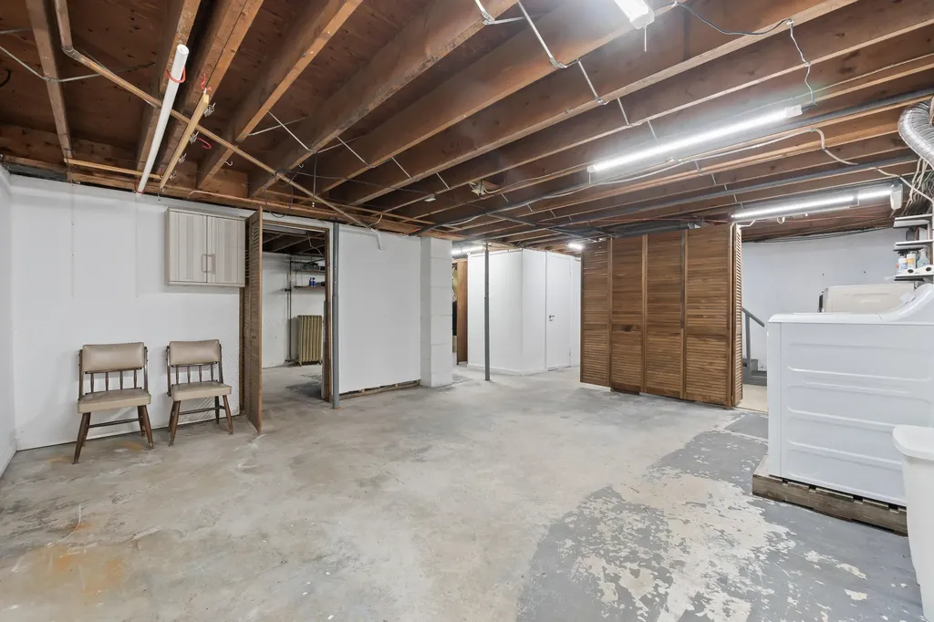 147 Highland Avenue Lewiston ME 04240