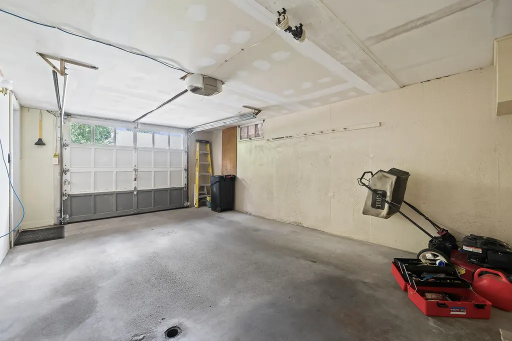 147 Highland Avenue Lewiston ME 04240