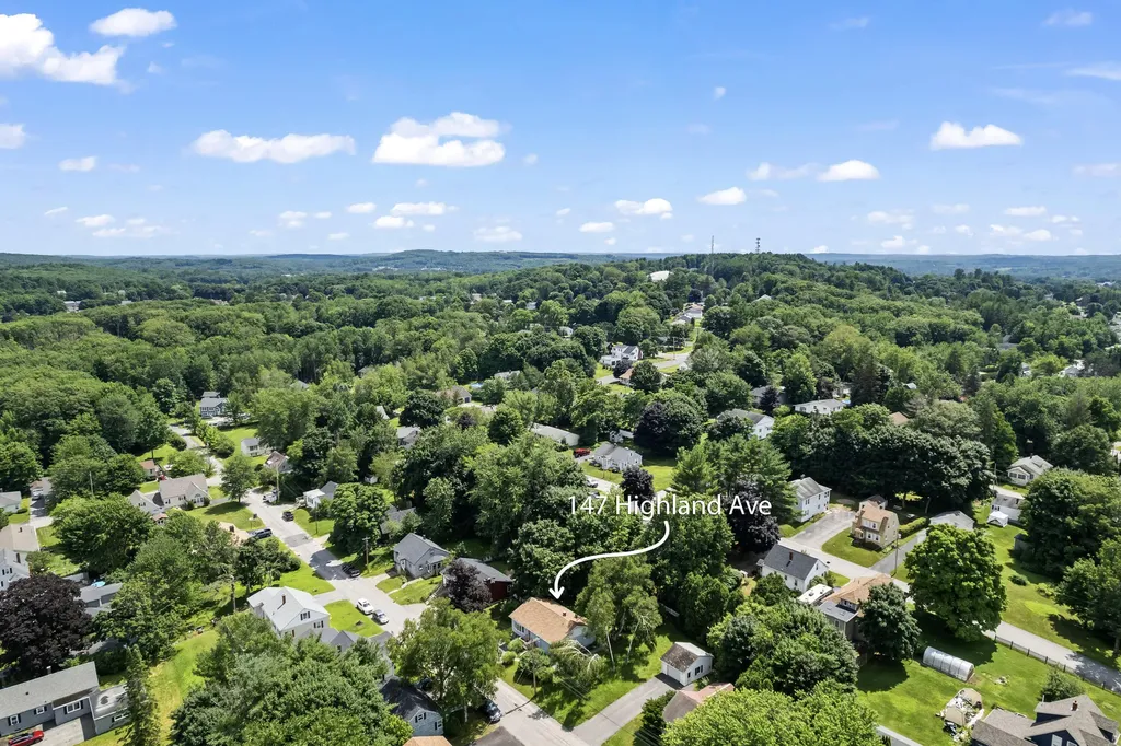147 Highland Avenue Lewiston ME 04240