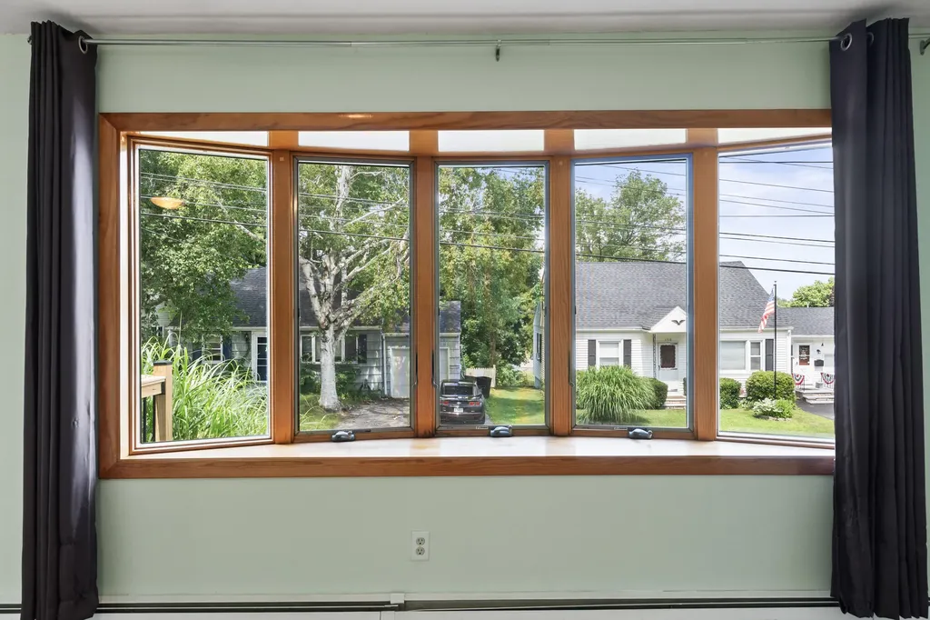 147 Highland Avenue Lewiston ME 04240
