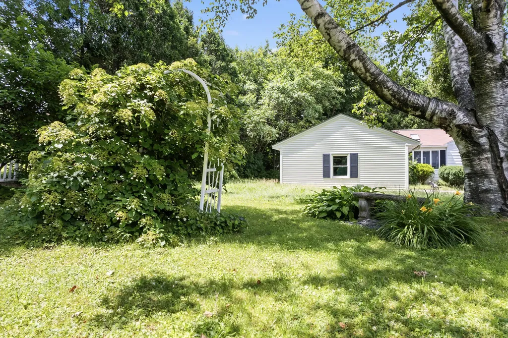 147 Highland Avenue Lewiston ME 04240