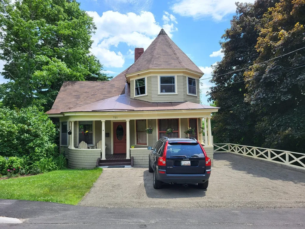 721 Prospect Avenue Rumford ME 04276