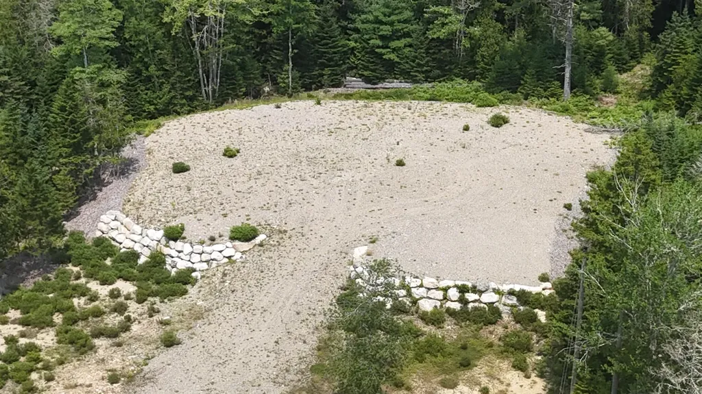 1920 Us Highway 1 Sullivan ME 04664