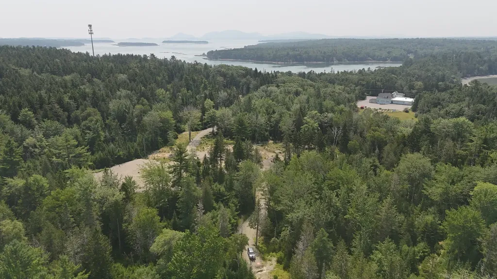 1920 Us Highway 1 Sullivan ME 04664