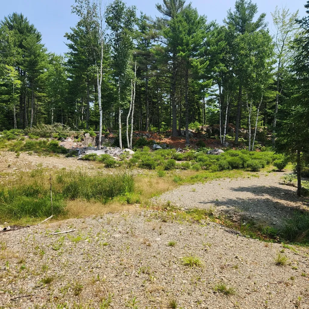 1920 Us Highway 1 Sullivan ME 04664