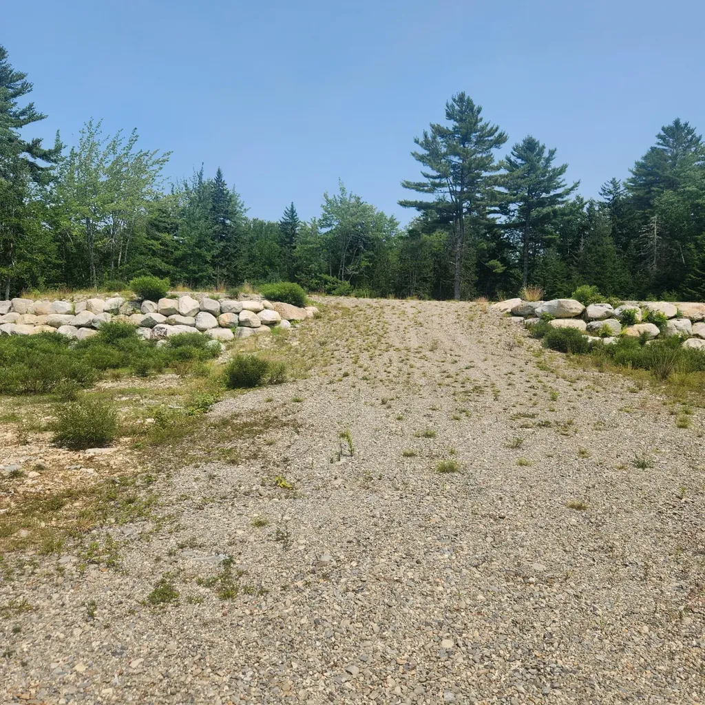 1920 Us Highway 1 Sullivan ME 04664