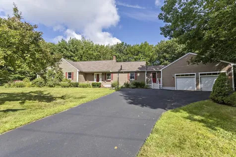 39 Dermot Drive New Gloucester ME 04260