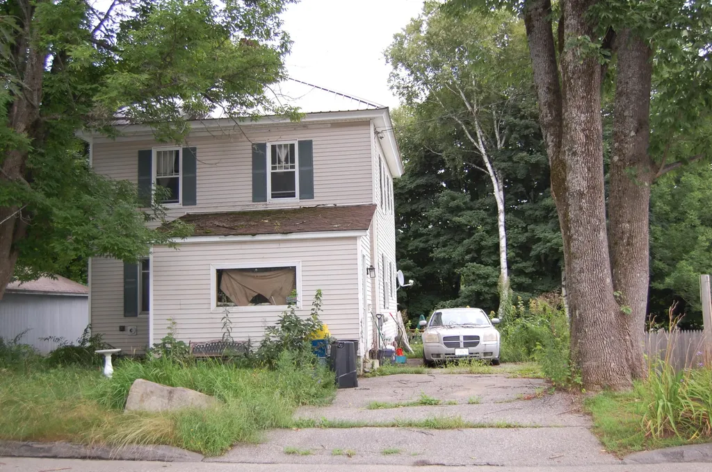 11 Front Street Rumford ME 04276