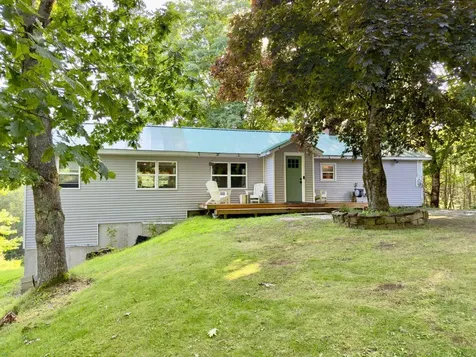760 Camden Road Hope ME 04847