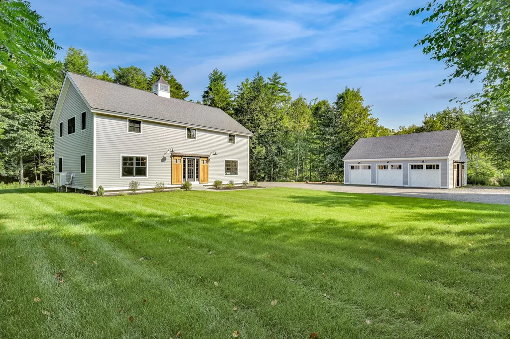 47 Pine Street Farmingdale ME 04344