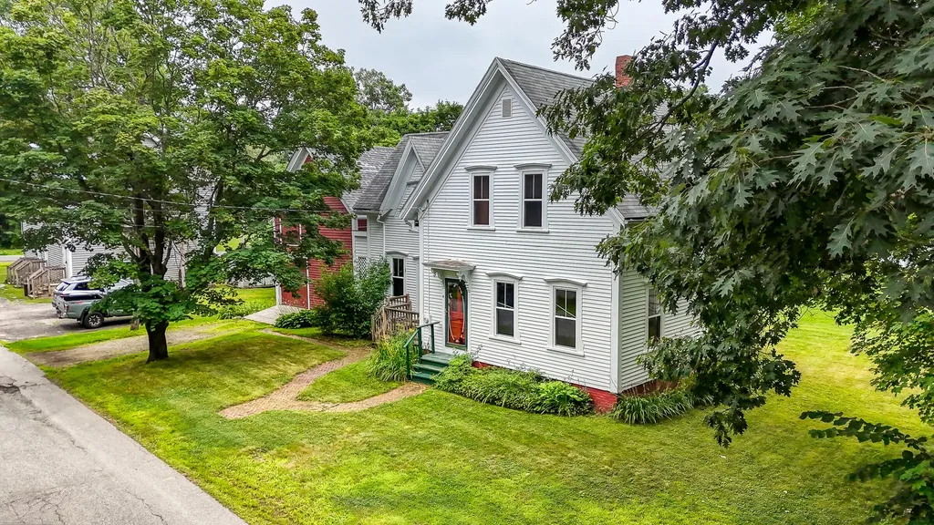 4 Fuller Street Richmond ME 04357