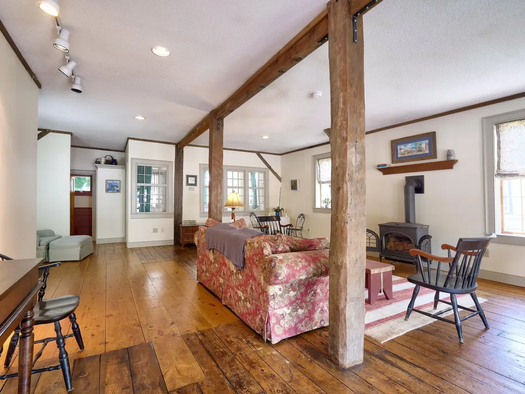 295 Common Road Union ME 04862