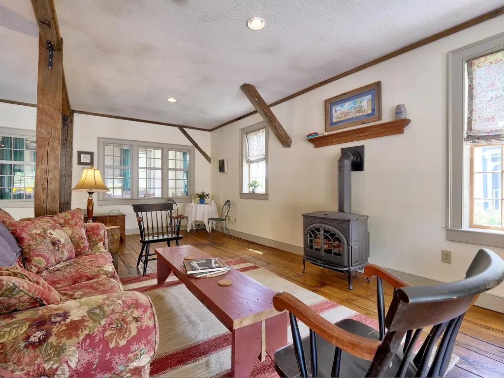 295 Common Road Union ME 04862
