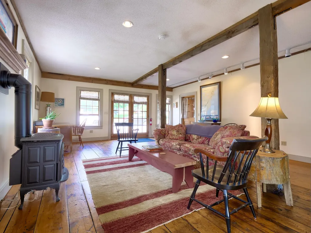 295 Common Road Union ME 04862
