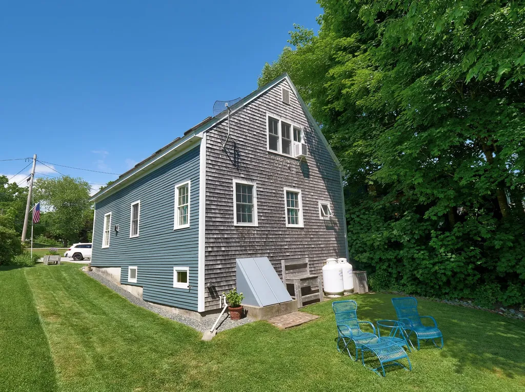 295 Common Road Union ME 04862