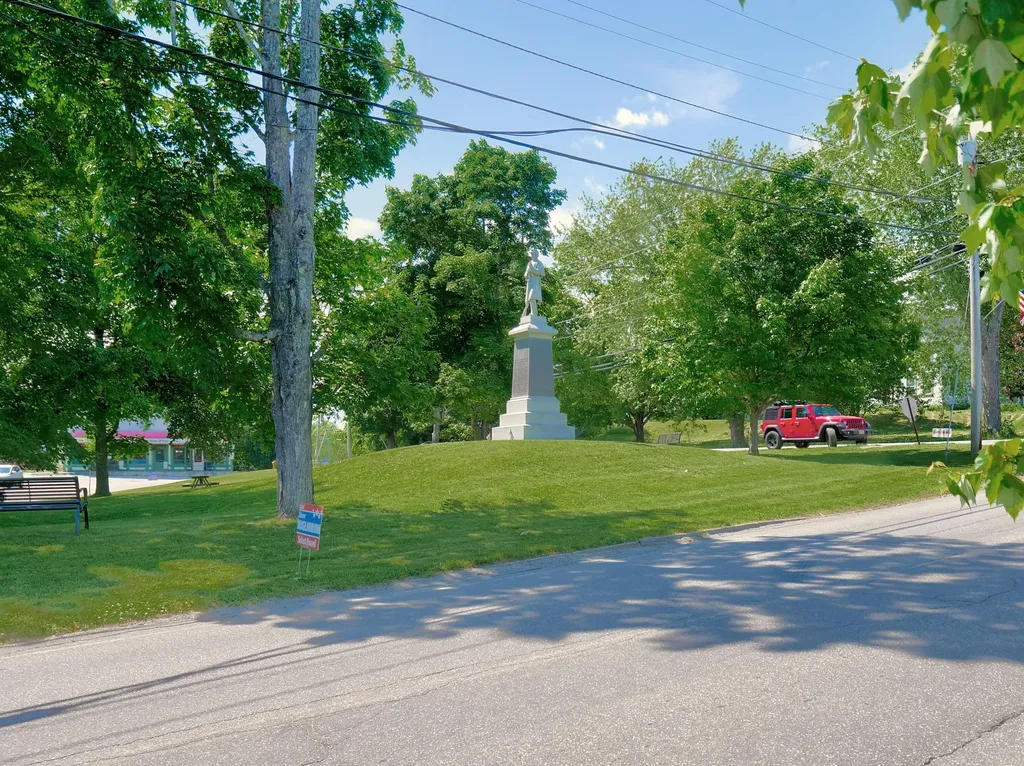 295 Common Road Union ME 04862
