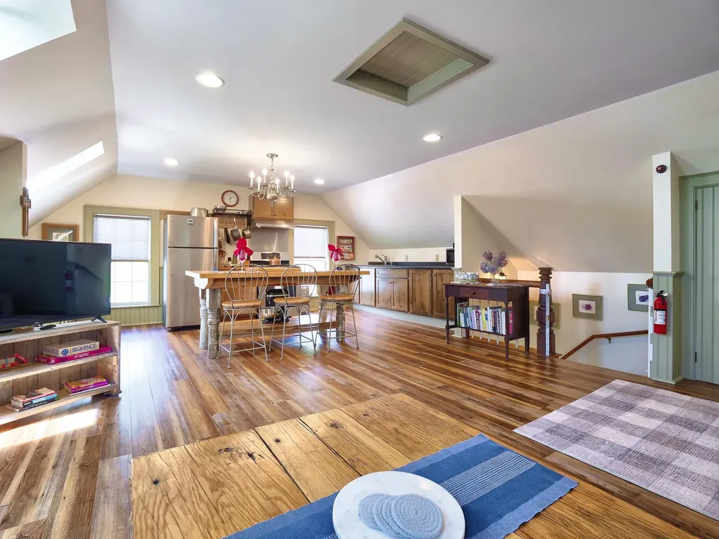 295 Common Road Union ME 04862