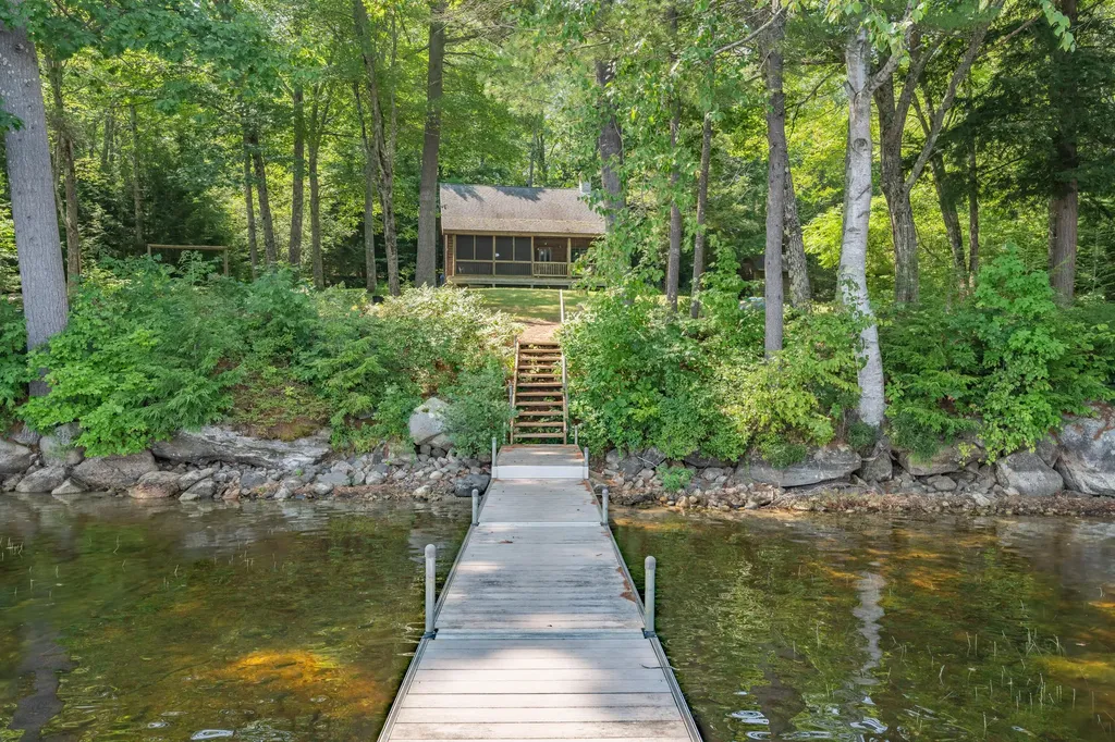 134 Pond Lane Poland ME 04274