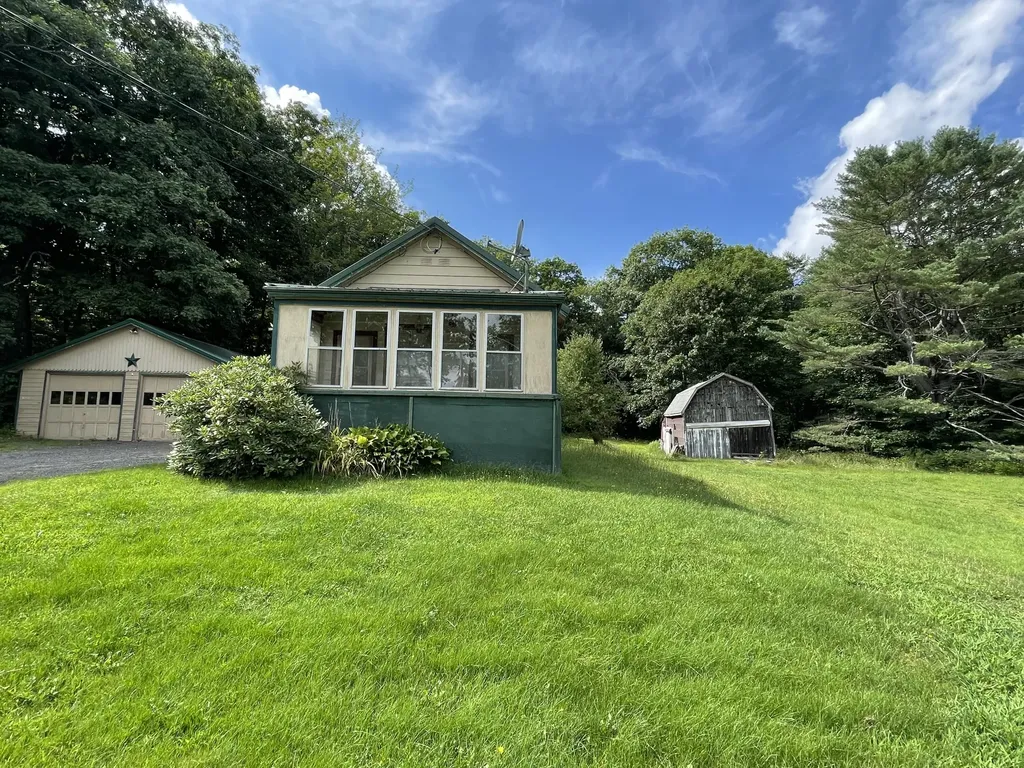 1568 Stillwater Avenue Bangor ME 04401