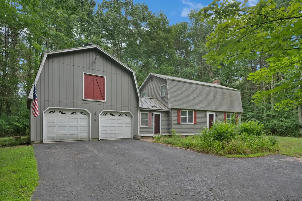 17 Glenndale Circle Scarborough ME 04074