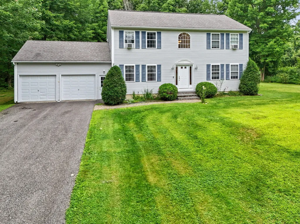106 Ridge Road Fairfield ME 04937