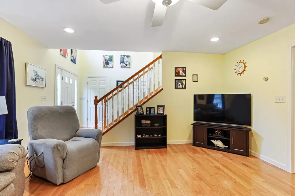 106 Ridge Road Fairfield ME 04937