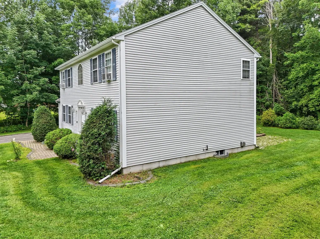 106 Ridge Road Fairfield ME 04937
