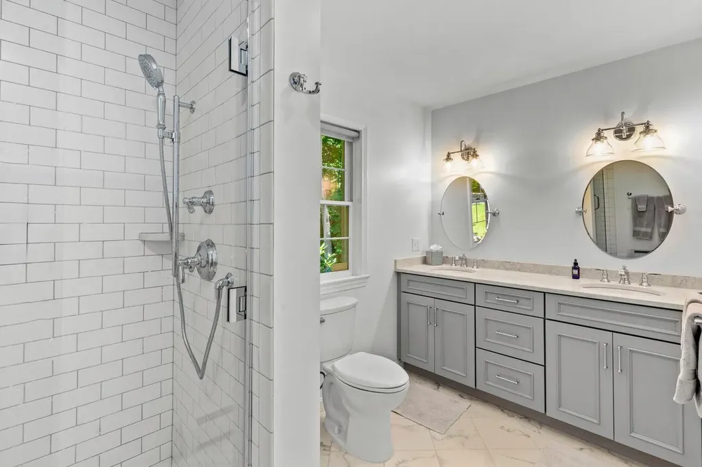 555 Belfast Road Camden ME 04843