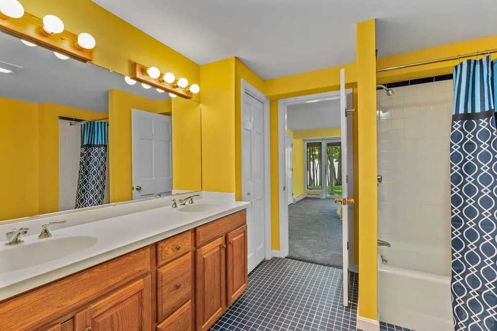 555 Belfast Road Camden ME 04843