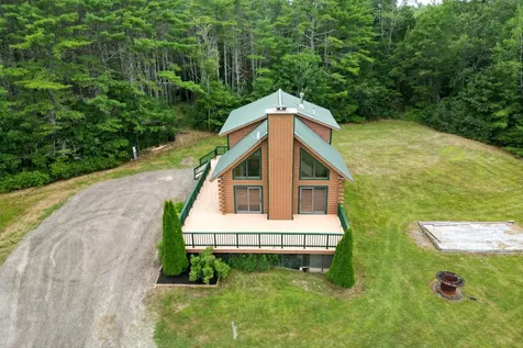 26 Wheelie Way Wiscasset ME 04578